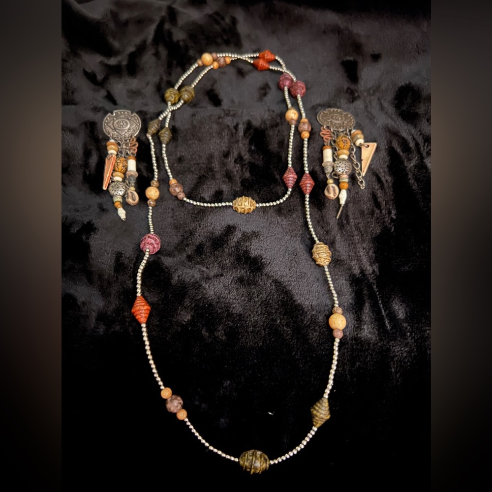 Beaded necklace and pierced earrings set